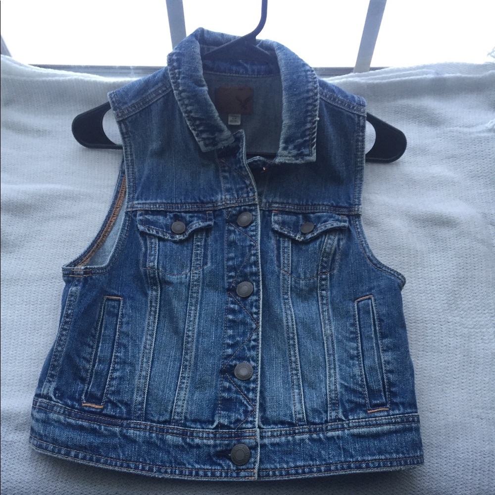 NWOT AE Small/Petite Sleeveless Jean Jacket